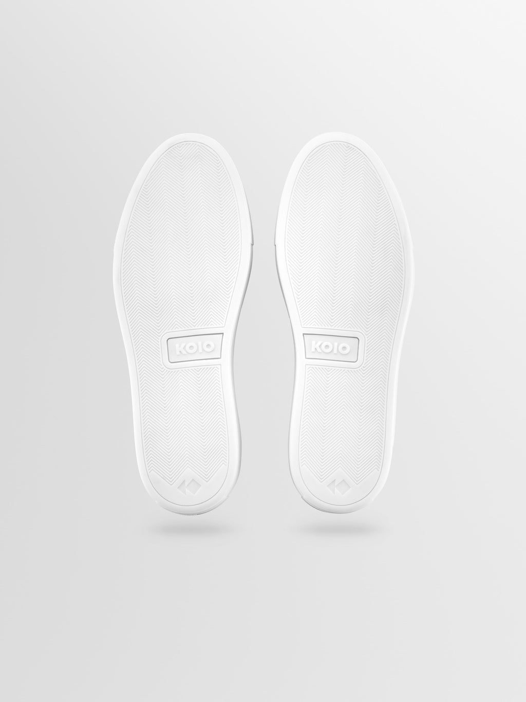 Capri Leather Sneaker in Triple White Wide Fit