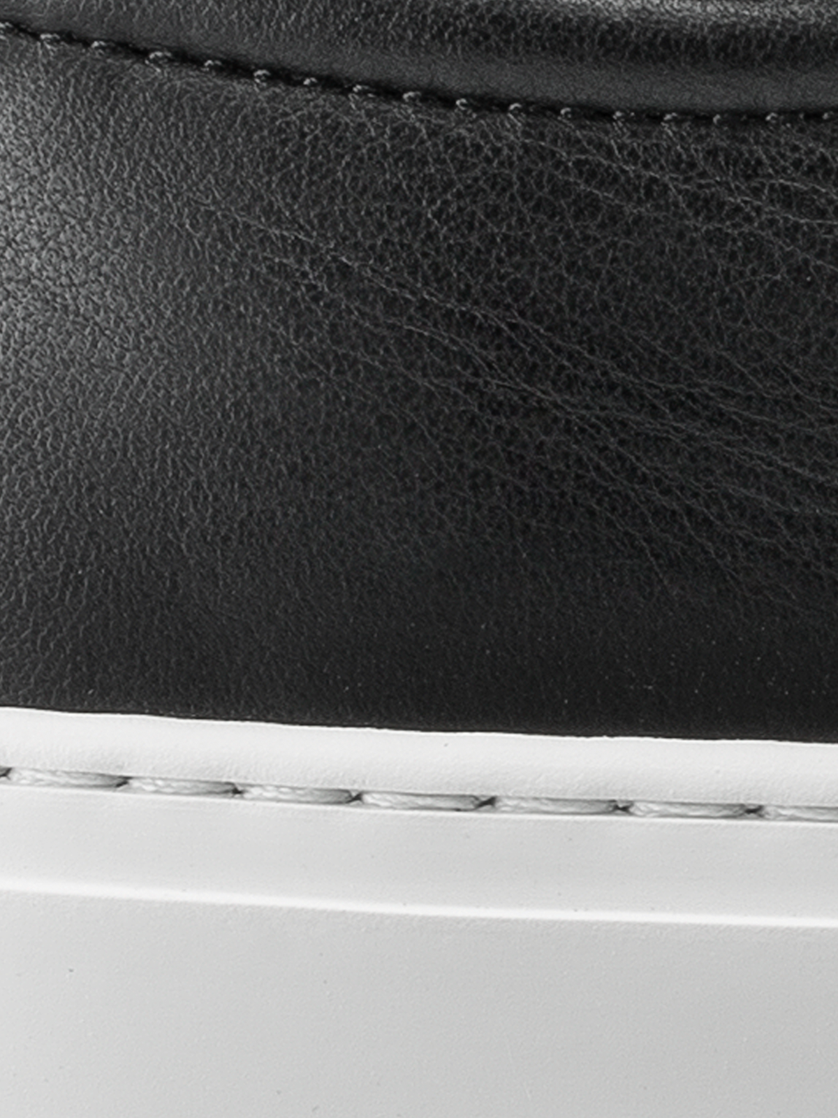 Garda Leather Sneaker in Onyx