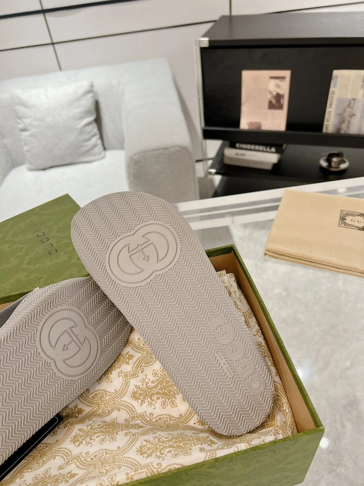 Gucci GG Interlocking Logo White Slides